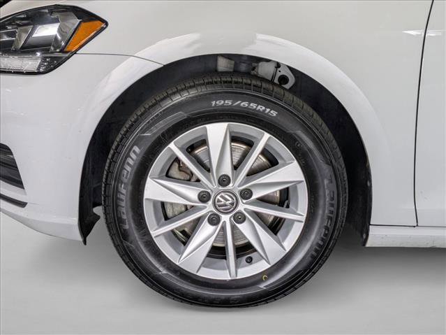 Used 2019 Volkswagen Golf S image 22