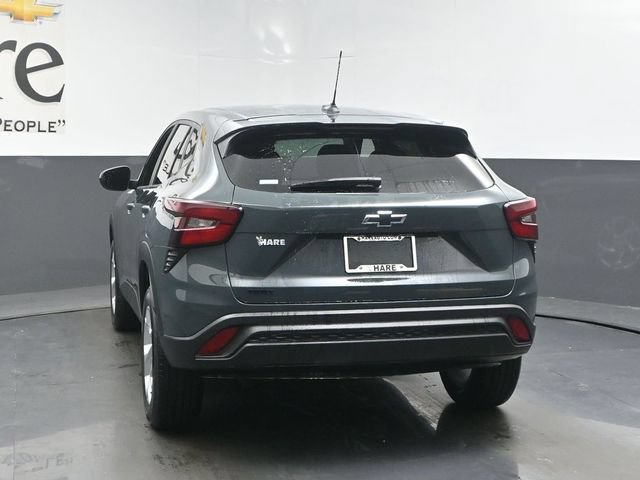 New 2026 Chevrolet Trax LS w/ LS Convenience Package FWD image 13