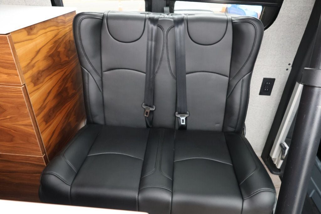 Used 2025 Mercedes-Benz Sprinter 2500 image 29