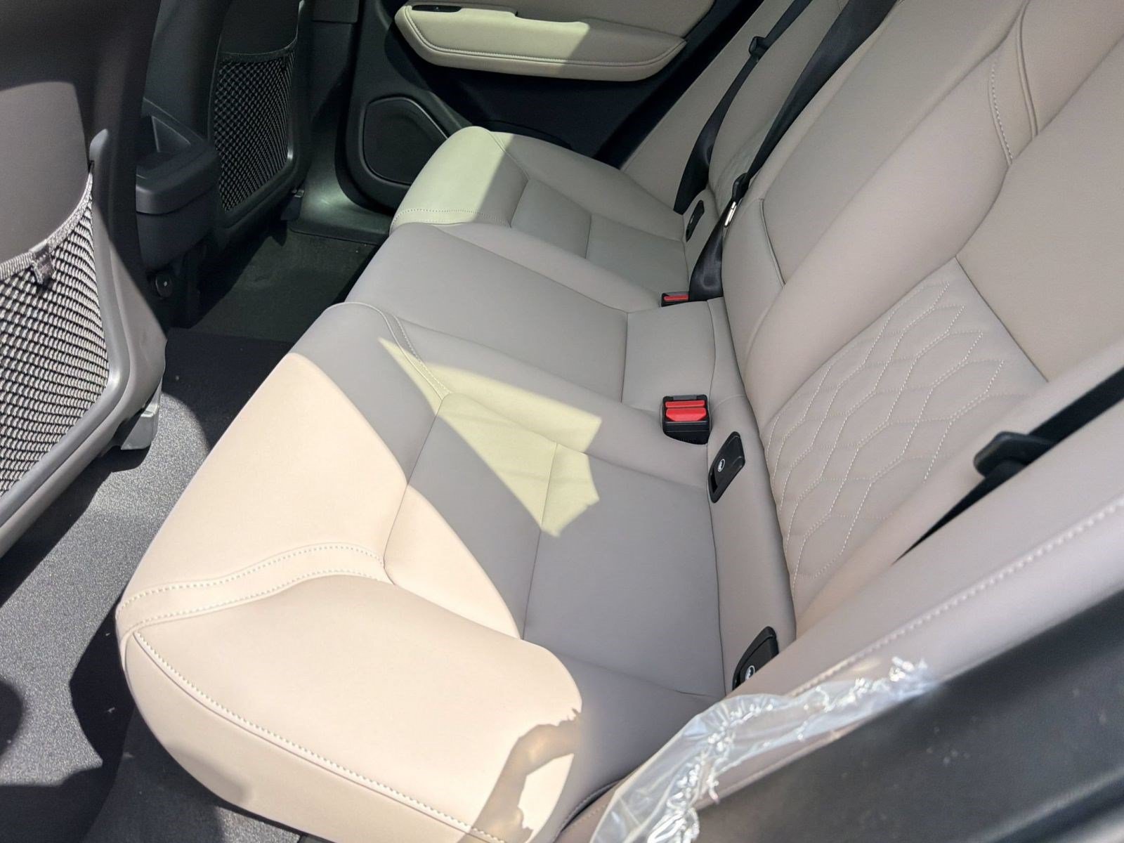 New 2026 Volvo XC60 B5 Plus w/ Climate Package AWD/4WD image 22