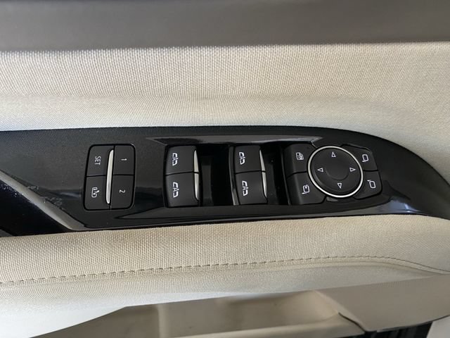 Used 2021 Cadillac Escalade Sport Platinum AWD/4WD image 24