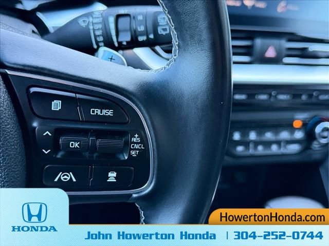 Used 2022 Kia Niro EX image 17
