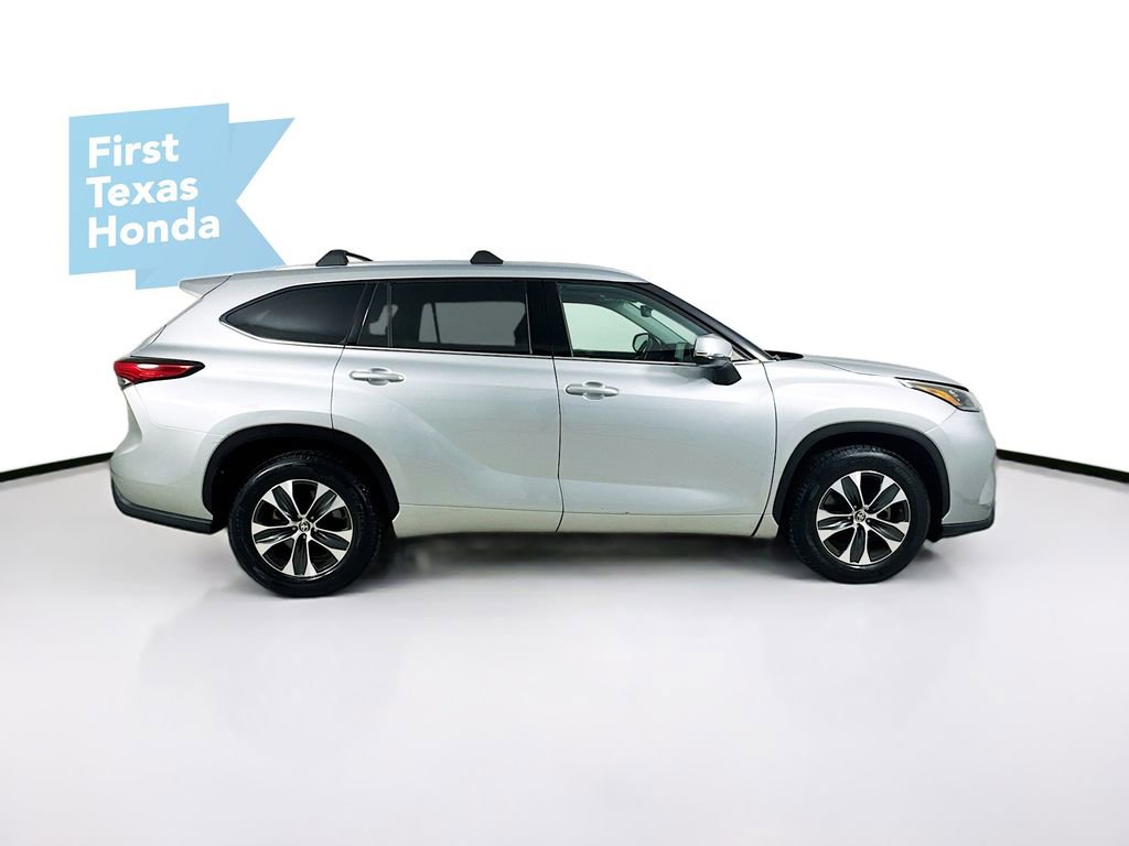 Used 2020 Toyota Highlander XLE FWD image 8