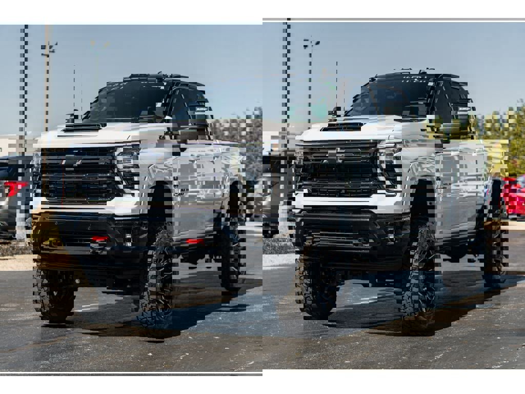 Used 2025 Chevrolet Silverado 2500 LTZ w/ Trail Boss Package image 2