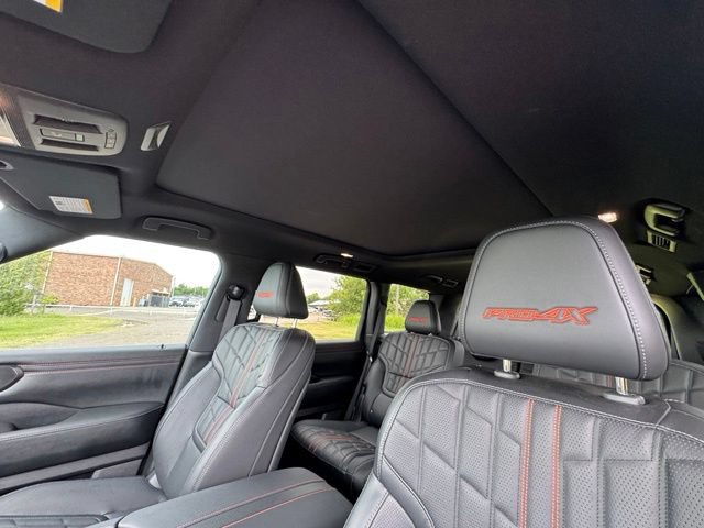 Used 2026 Nissan Armada PRO-4X AWD/4WD image 18