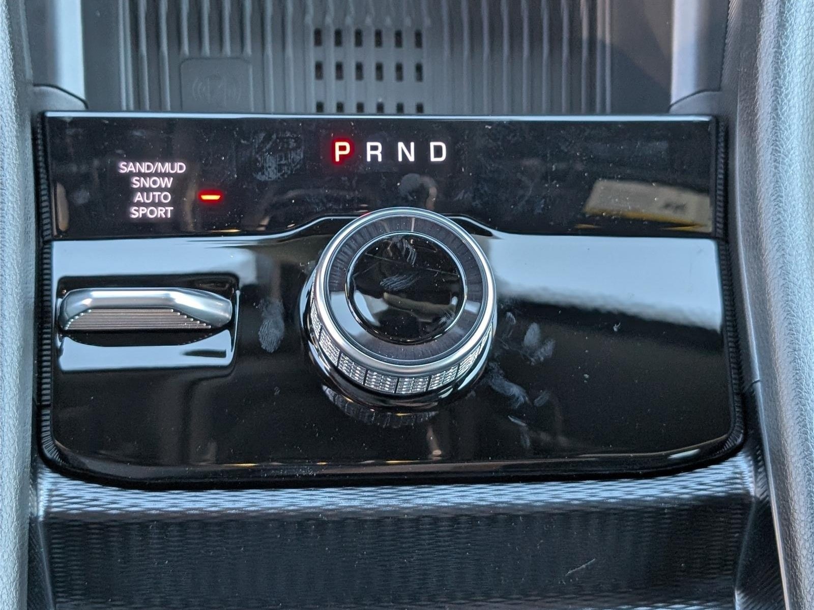 New 2027 Jeep Grand Cherokee Altitude AWD/4WD image 20