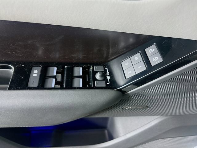 Used 2026 Land Rover Range Rover Velar Dynamic SE image 20