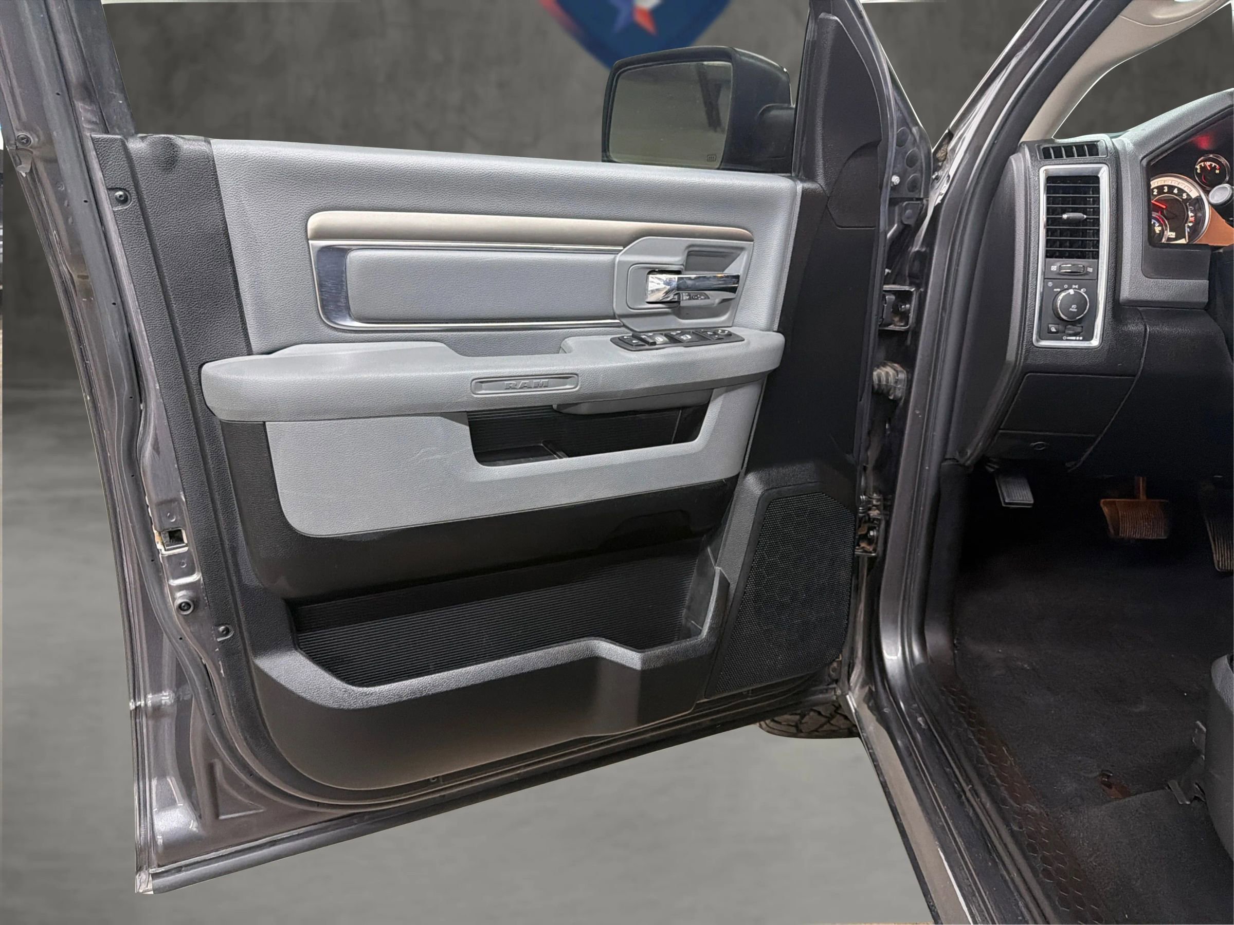 Used 2017 RAM 1500 Lone Star image 36