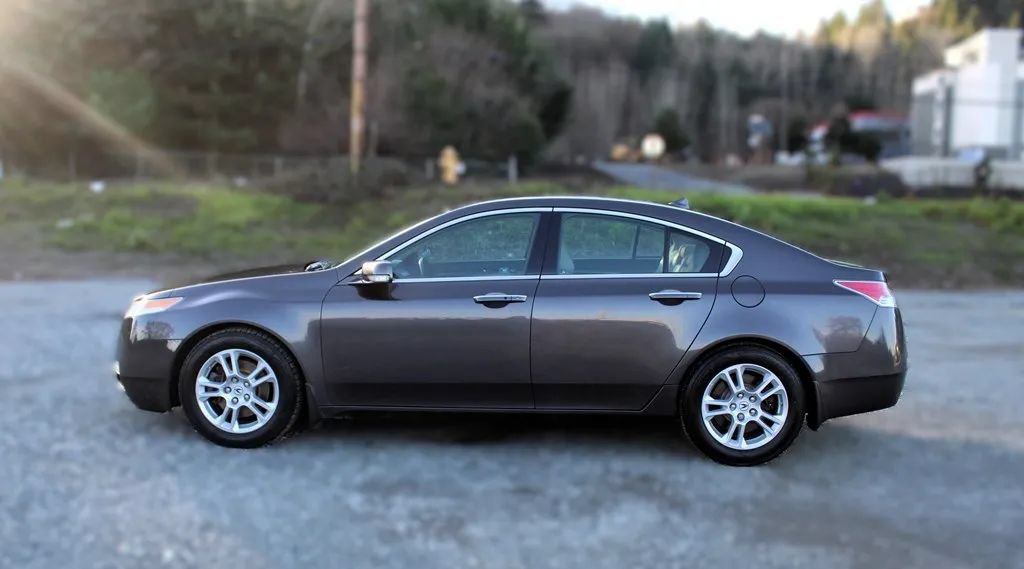 Used 2011 Acura TL w/ Technology Package FWD image 4