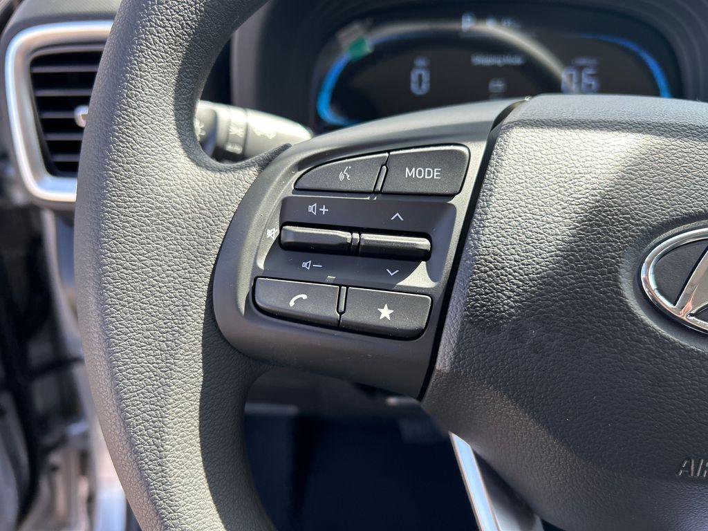 New 2026 Hyundai Venue SE FWD image 19