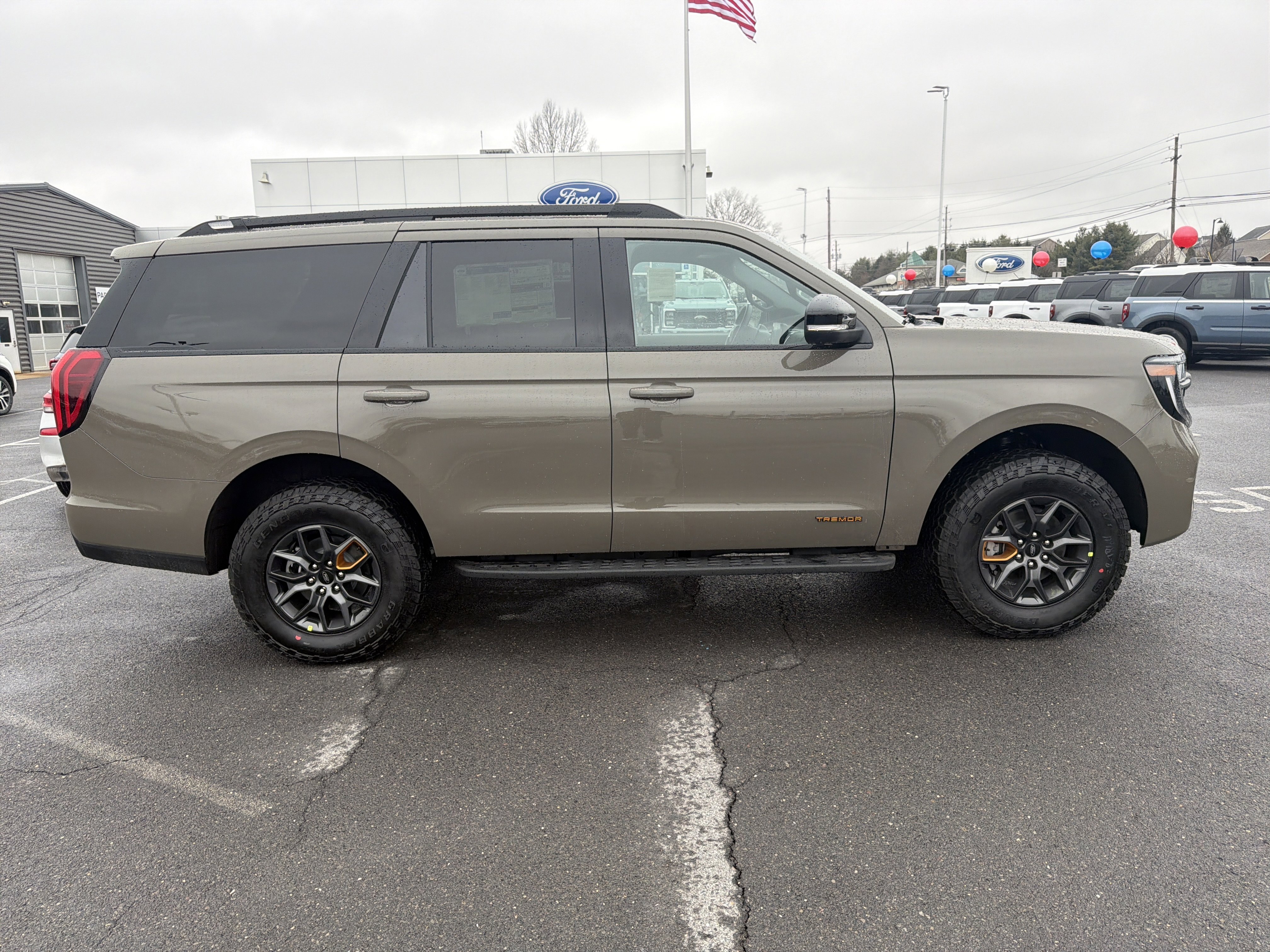 New 2026 Ford Expedition Tremor image 31