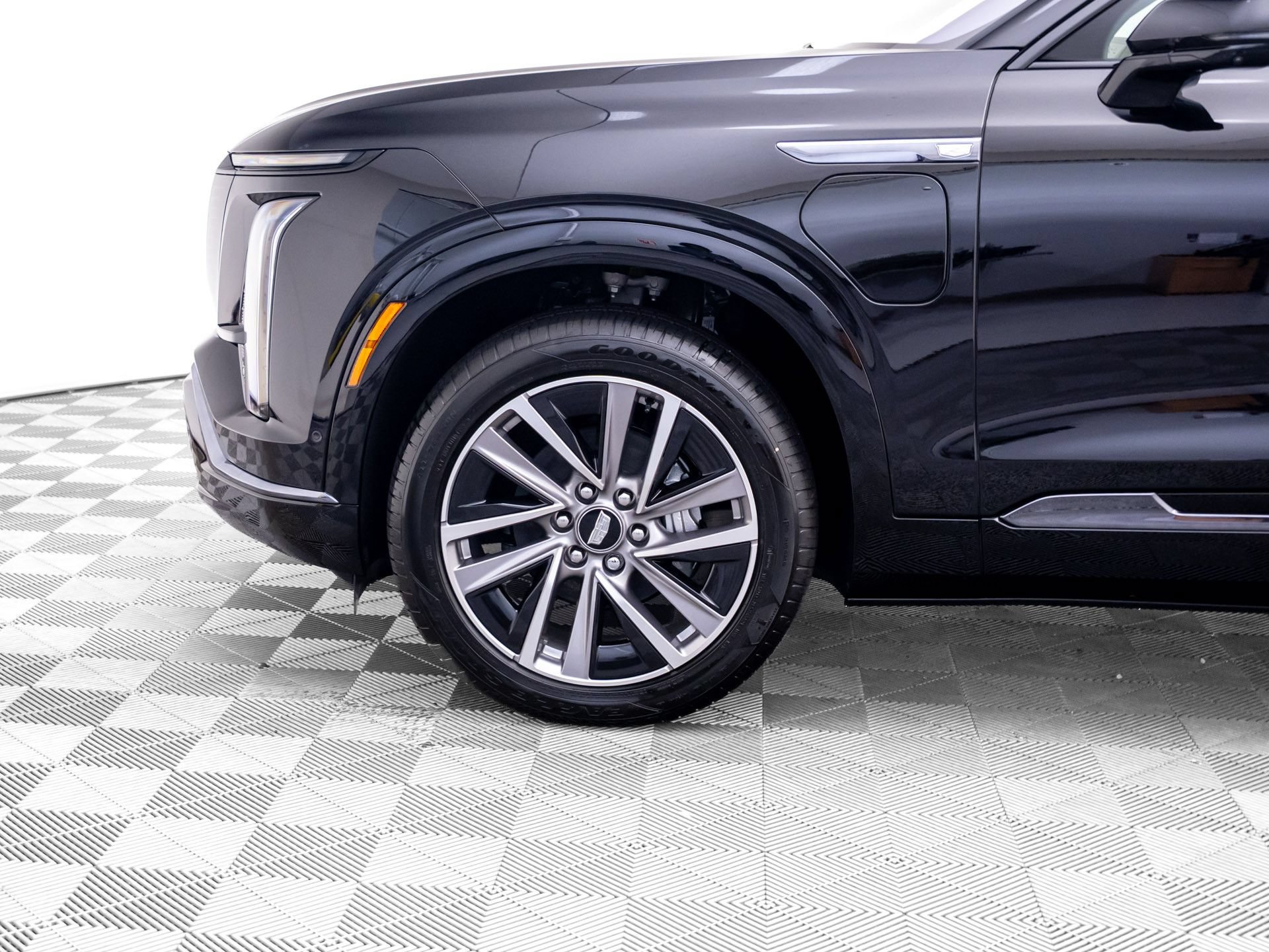 New 2027 Cadillac Vistiq Sport w/ LPO, Floor Liner Package AWD/4WD image 35
