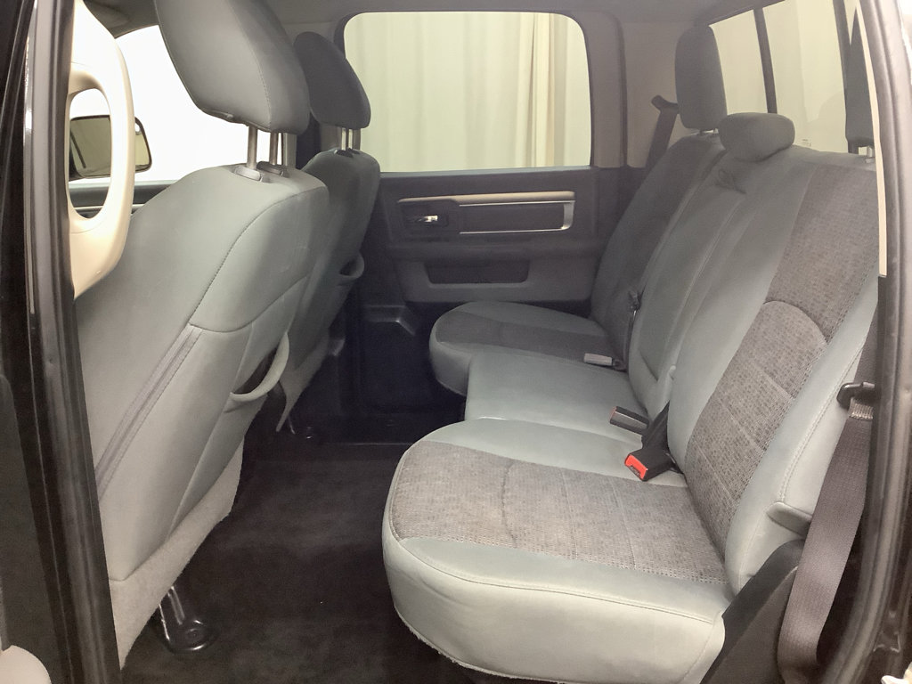 Used 2018 RAM 1500 Classic SLT image 27