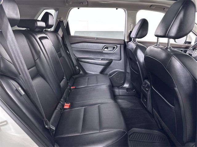 Used 2021 Nissan Rogue SV w/ Premium Package image 28