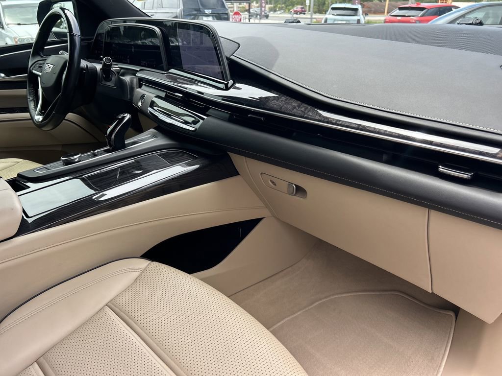 Certified 2021 Cadillac Escalade Premium Luxury image 11