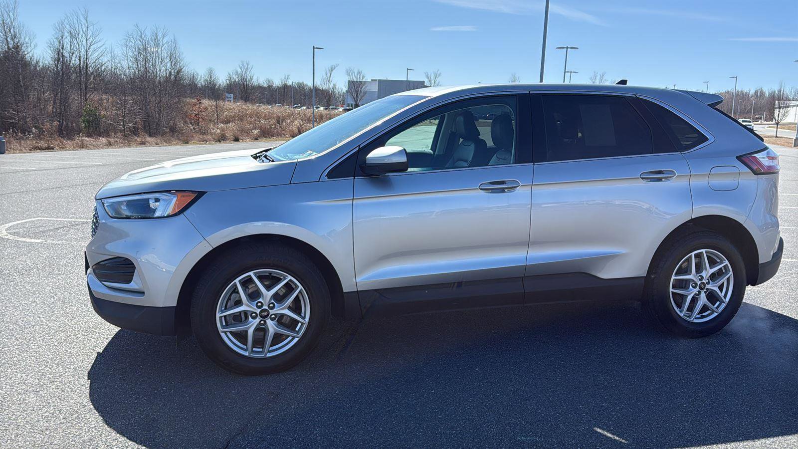 Used 2024 Ford Edge SEL AWD/4WD image 13