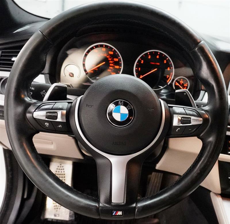 Used 2016 BMW 550i xDrive Sedan AWD/4WD image 12