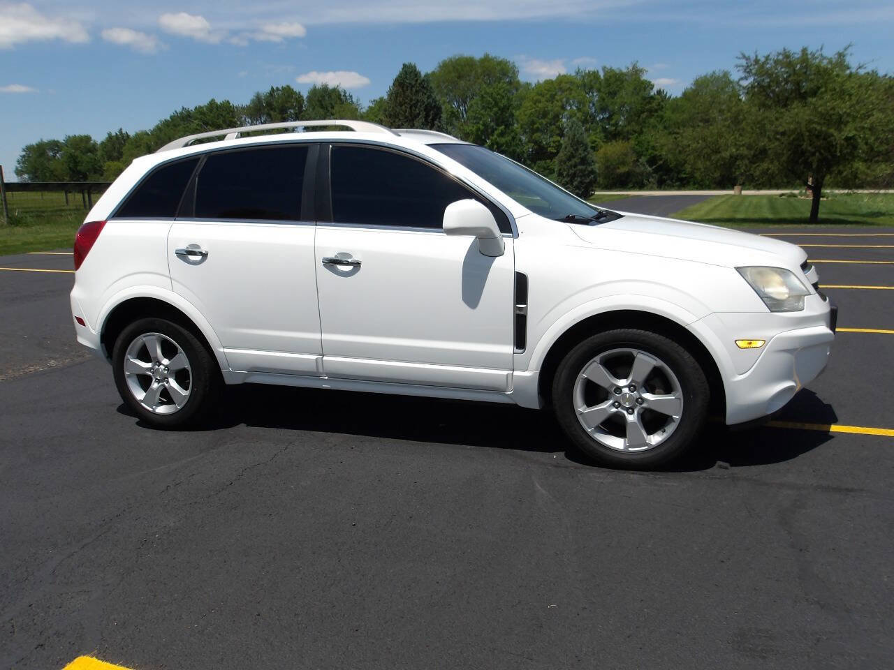 Used 2014 Chevrolet Captiva Sport LTZ FWD image 1