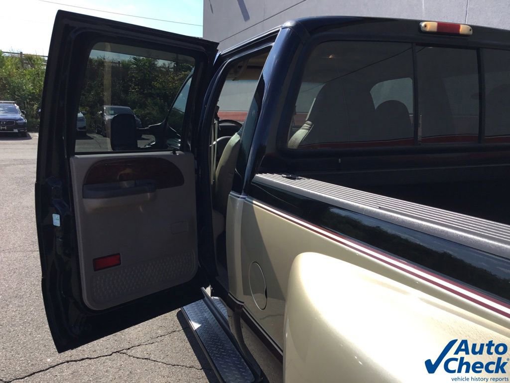 Used 2000 Ford F350 Lariat image 26
