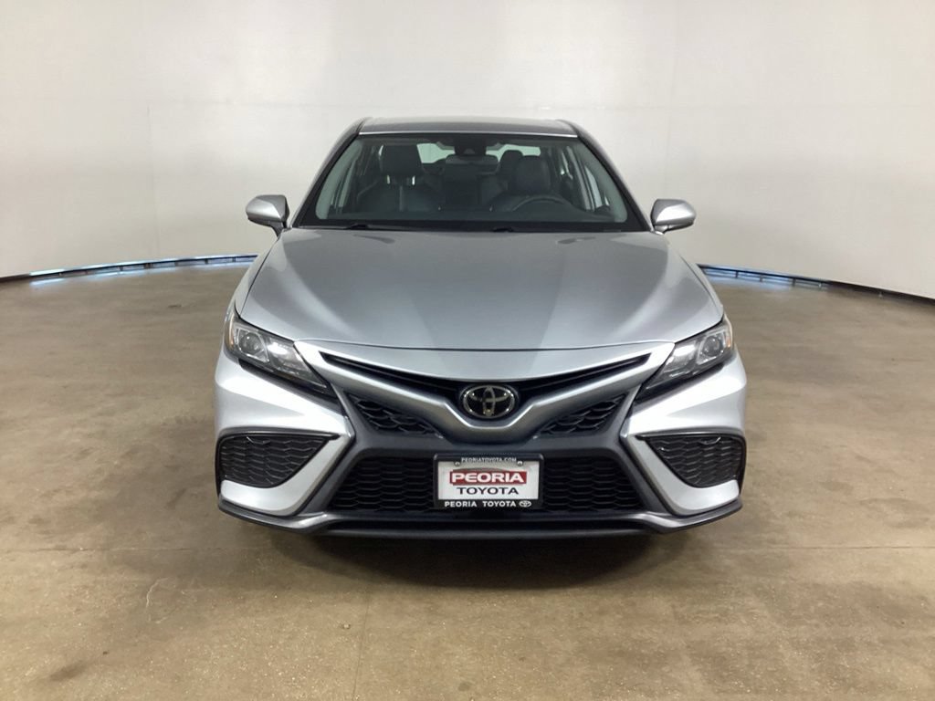 Used 2024 Toyota Camry SE FWD image 2