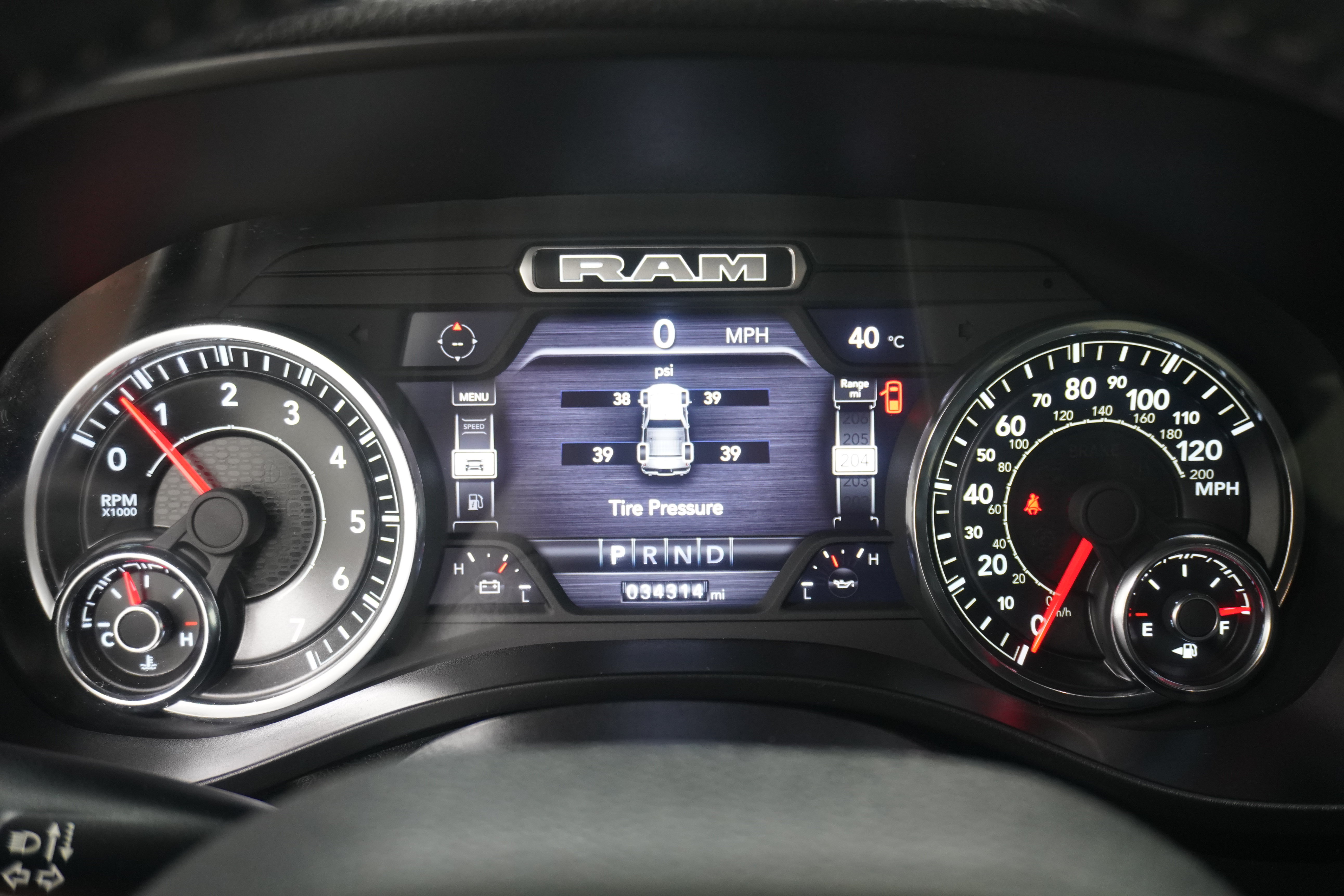 Used 2023 RAM 1500 Laramie AWD/4WD image 21