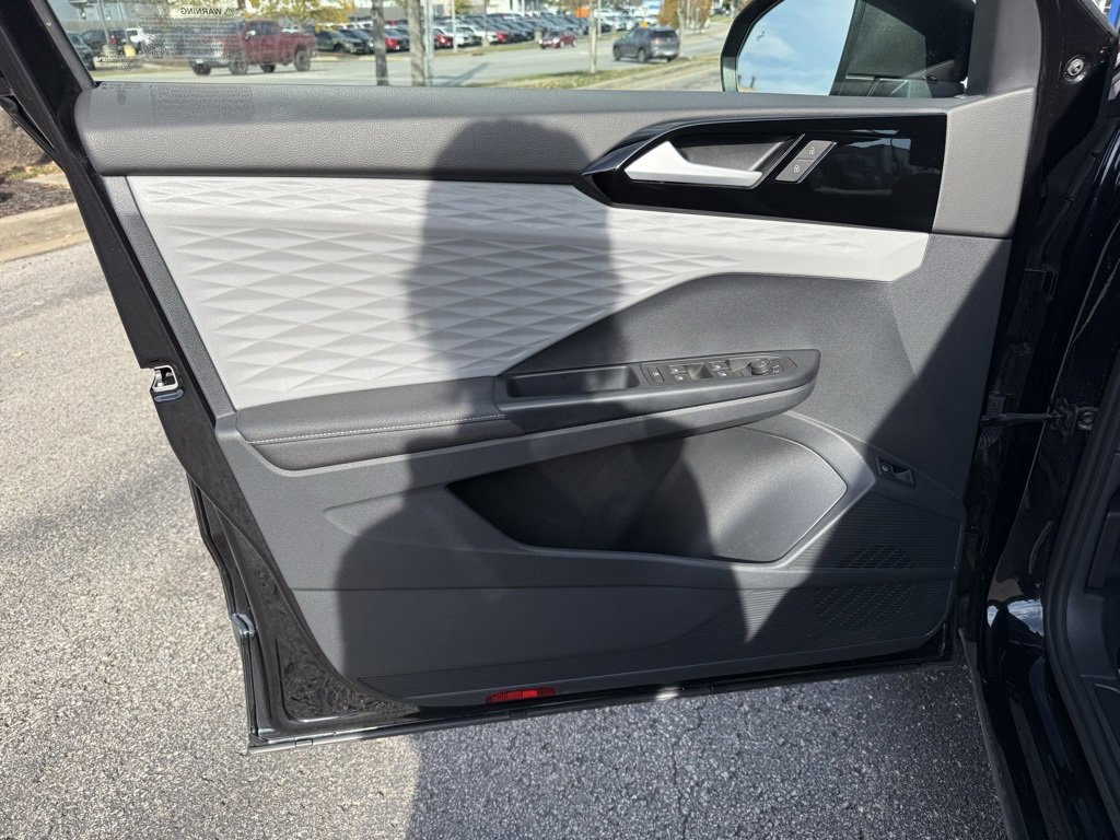 Used 2024 Volkswagen Taos S image 16