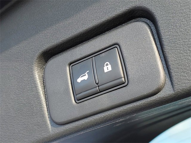 Used 2021 Nissan Rogue SV w/ Premium Package image 30