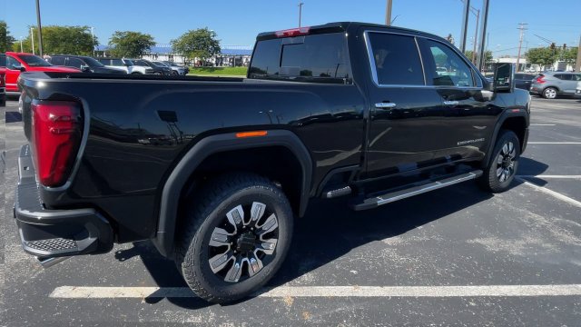 New 2026 GMC Sierra 2500 Denali w/ Technology Package AWD/4WD image 2