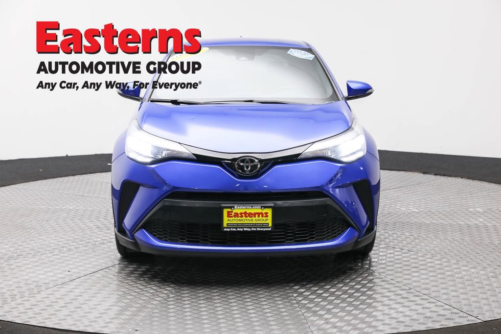 Used 2021 Toyota C-HR XLE image 2