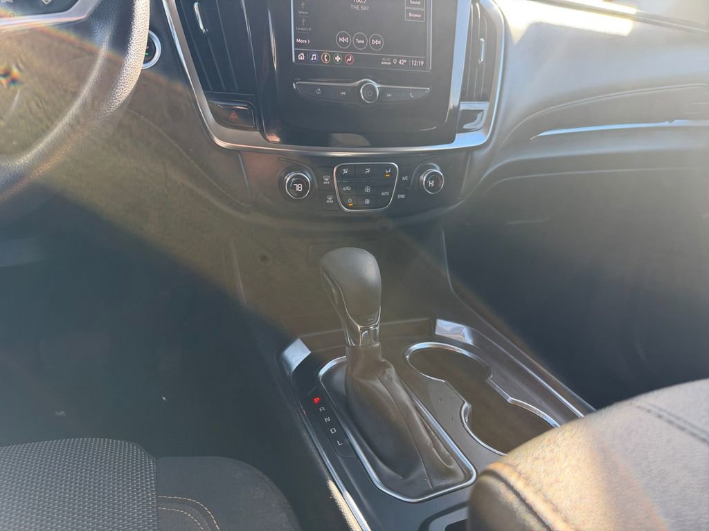Used 2021 Chevrolet Traverse LS image 11