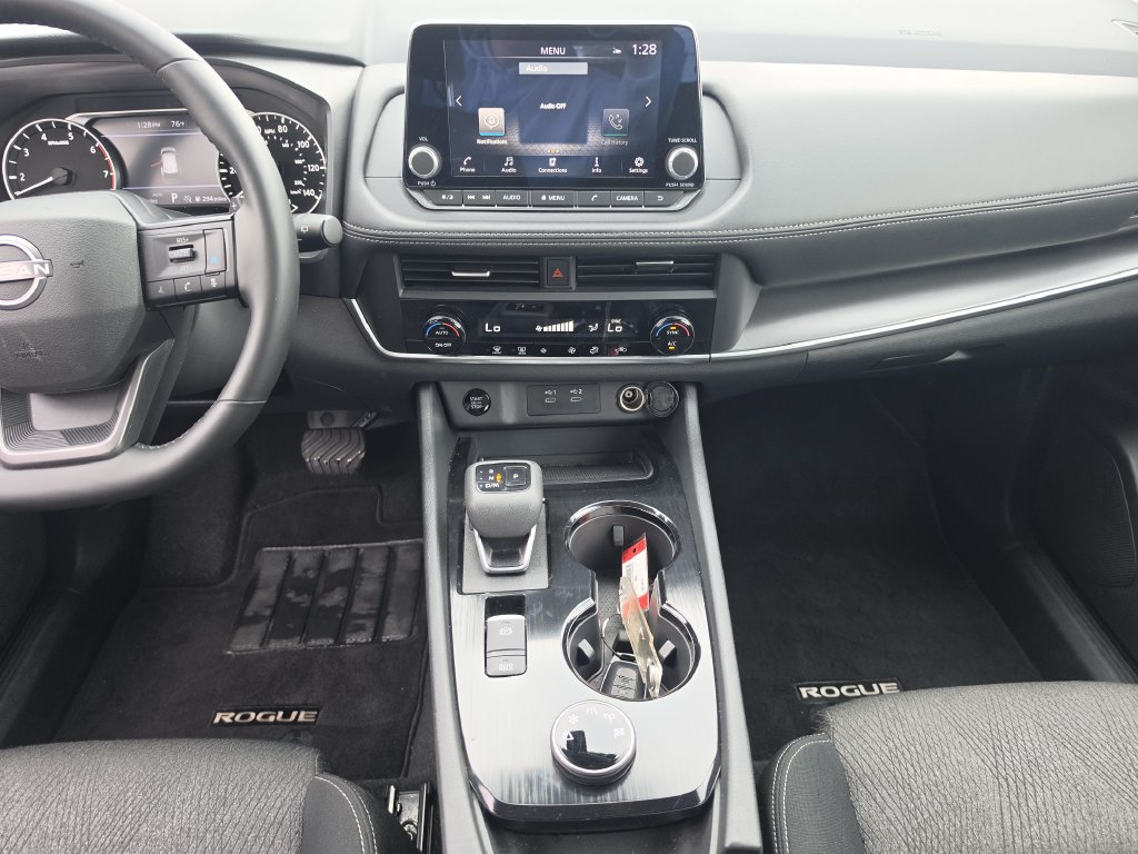 Certified 2026 Nissan Rogue SV AWD/4WD image 16