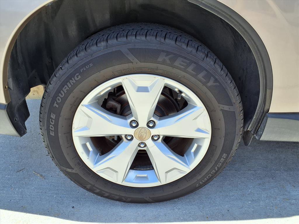 Used 2015 Subaru Forester 2.5i w/ Alloy Wheel Package AWD/4WD image 7