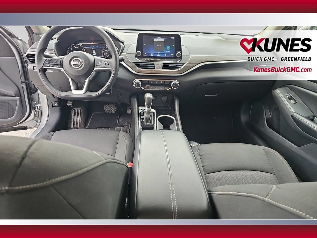 Used 2024 Nissan Altima 2.5 SV FWD image 19