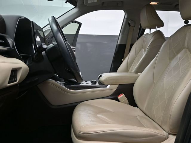 Used 2021 Toyota Highlander Platinum image 16
