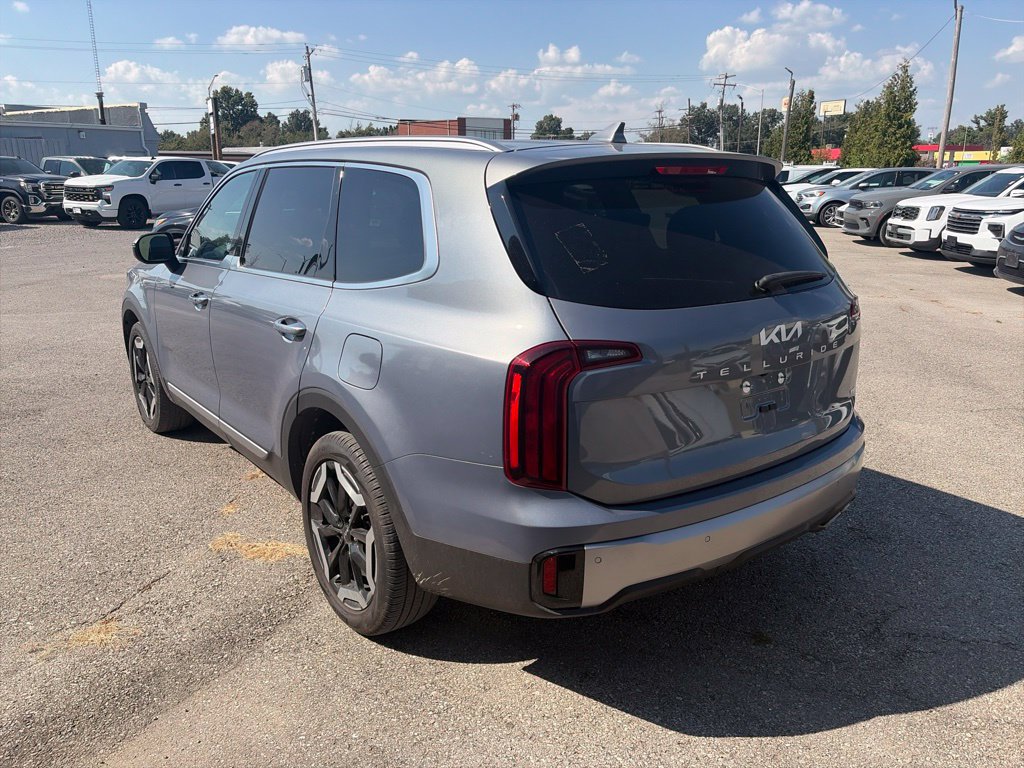 Used 2025 Kia Telluride S AWD/4WD image 4