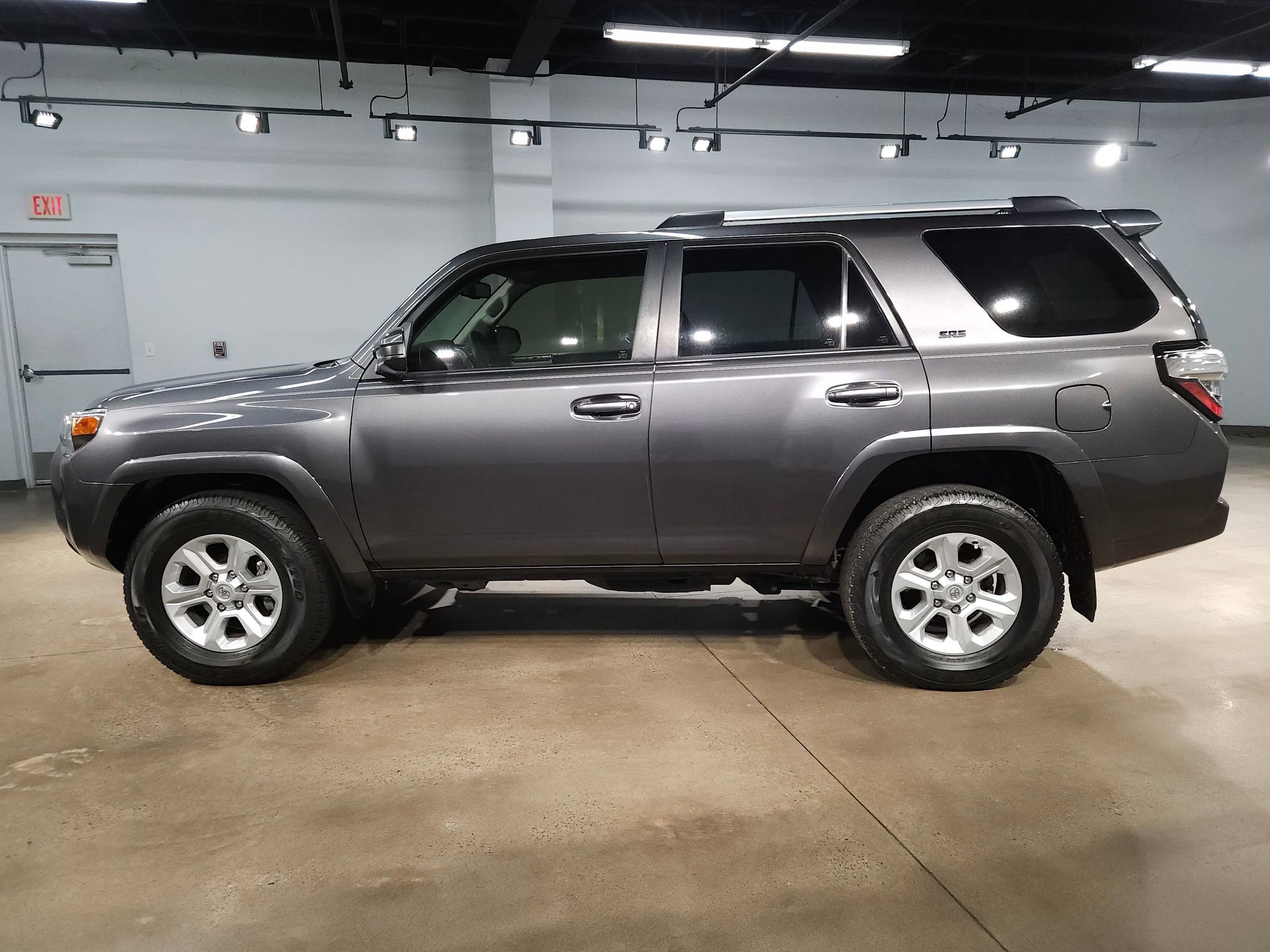 Used 2022 Toyota 4Runner SR5 RWD image 4