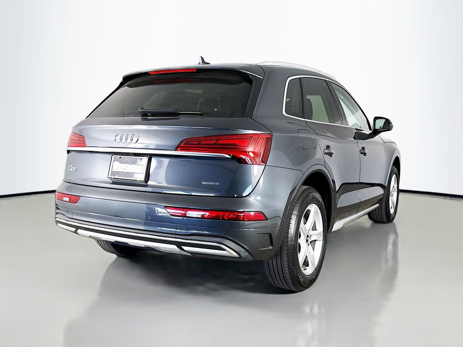 Used 2023 Audi Q5 2.0T Premium w/ Convenience Package image 7