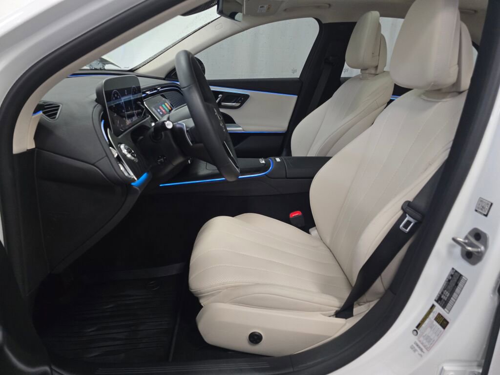 Used 2024 Mercedes-Benz E 350 4MATIC Sedan image 13