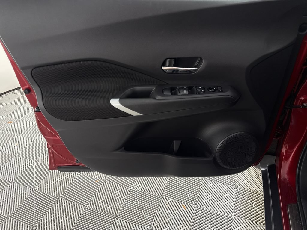 Used 2024 Nissan Kicks SV w/ Interior Electronics Package FWD image 9