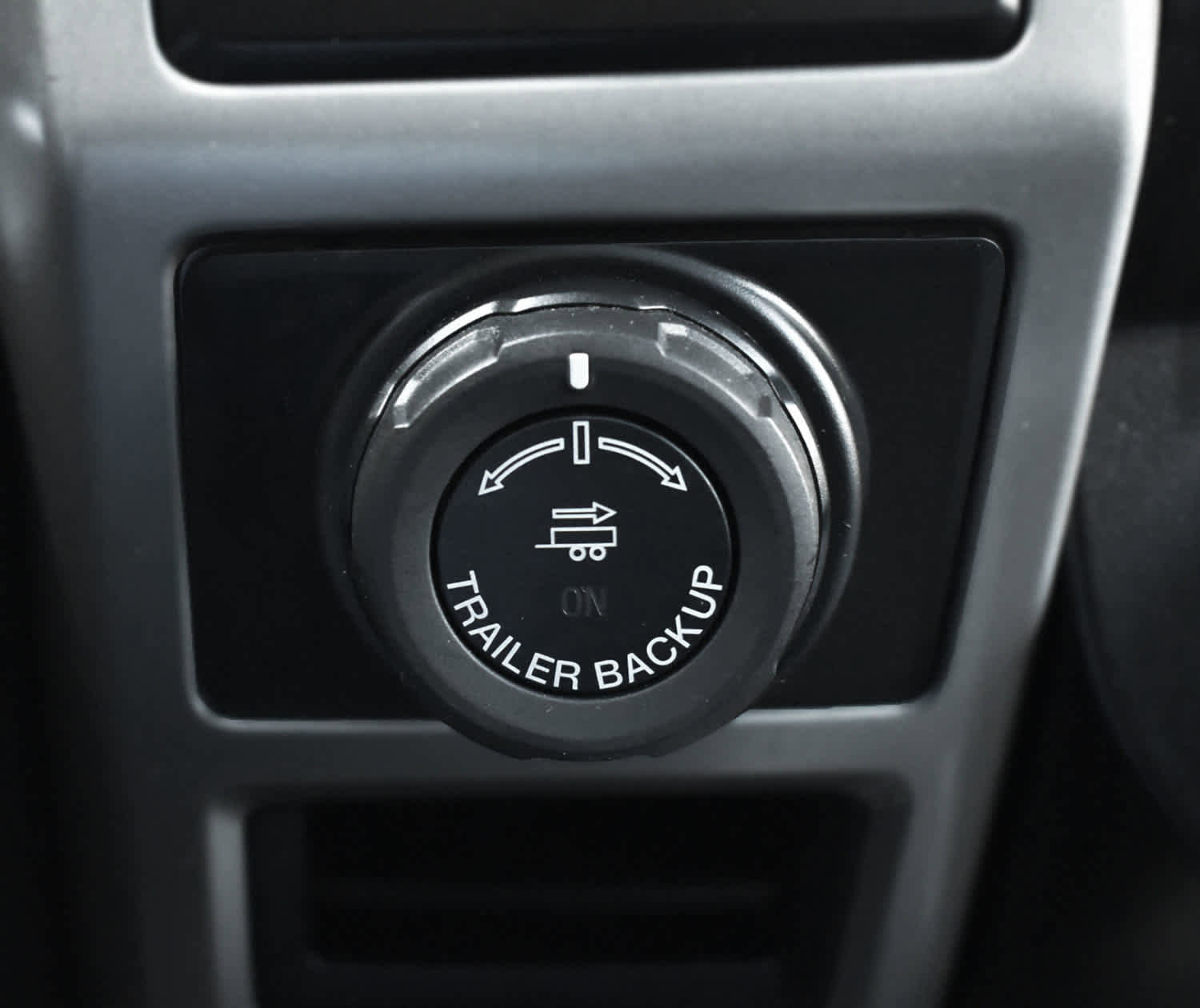 Used 2017 Ford F150 Lariat w/ Equipment Group 502A Luxury image 29