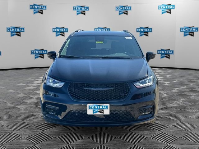 New 2026 Chrysler Pacifica Select w/ S Appearance Package image 8
