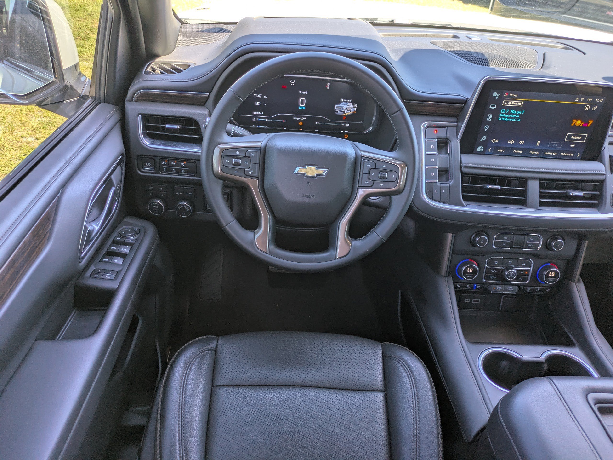 Used 2024 Chevrolet Suburban High Country AWD/4WD image 15