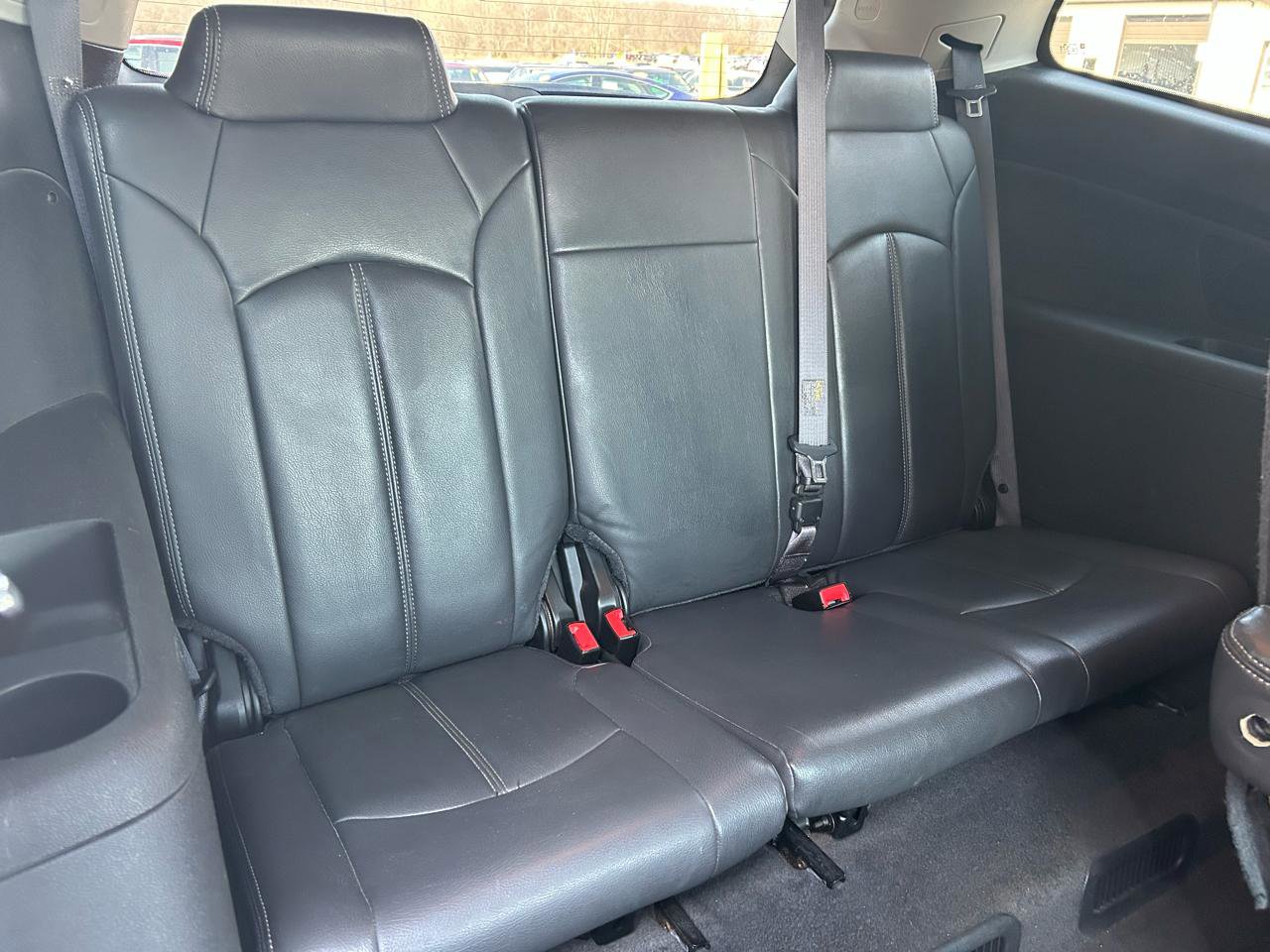 Used 2015 Chevrolet Traverse LT image 13