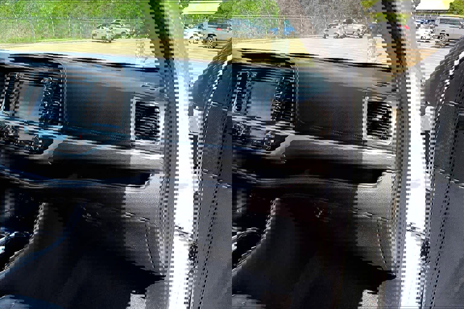 Used 2018 Toyota Highlander SE FWD image 19