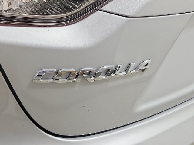 Used 2024 Toyota Corolla LE FWD image 9