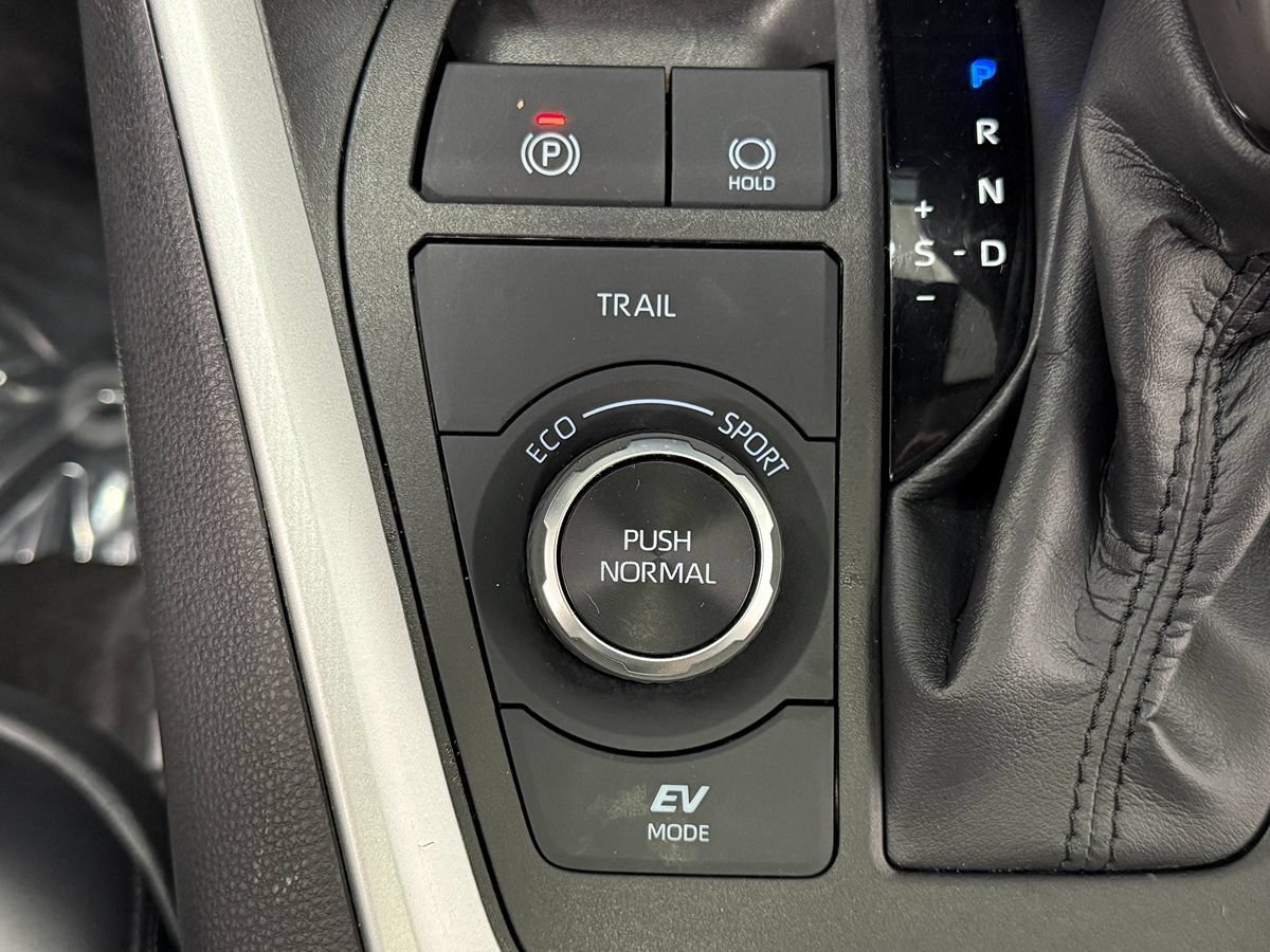 Used 2023 Toyota RAV4 XLE Premium AWD/4WD image 24