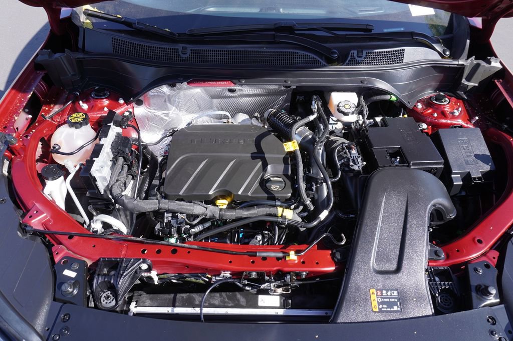 Used 2025 Chevrolet Trax RS w/ Sunroof Package image 7