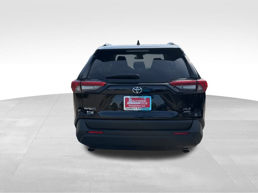 Used 2025 Toyota RAV4 XLE image 4