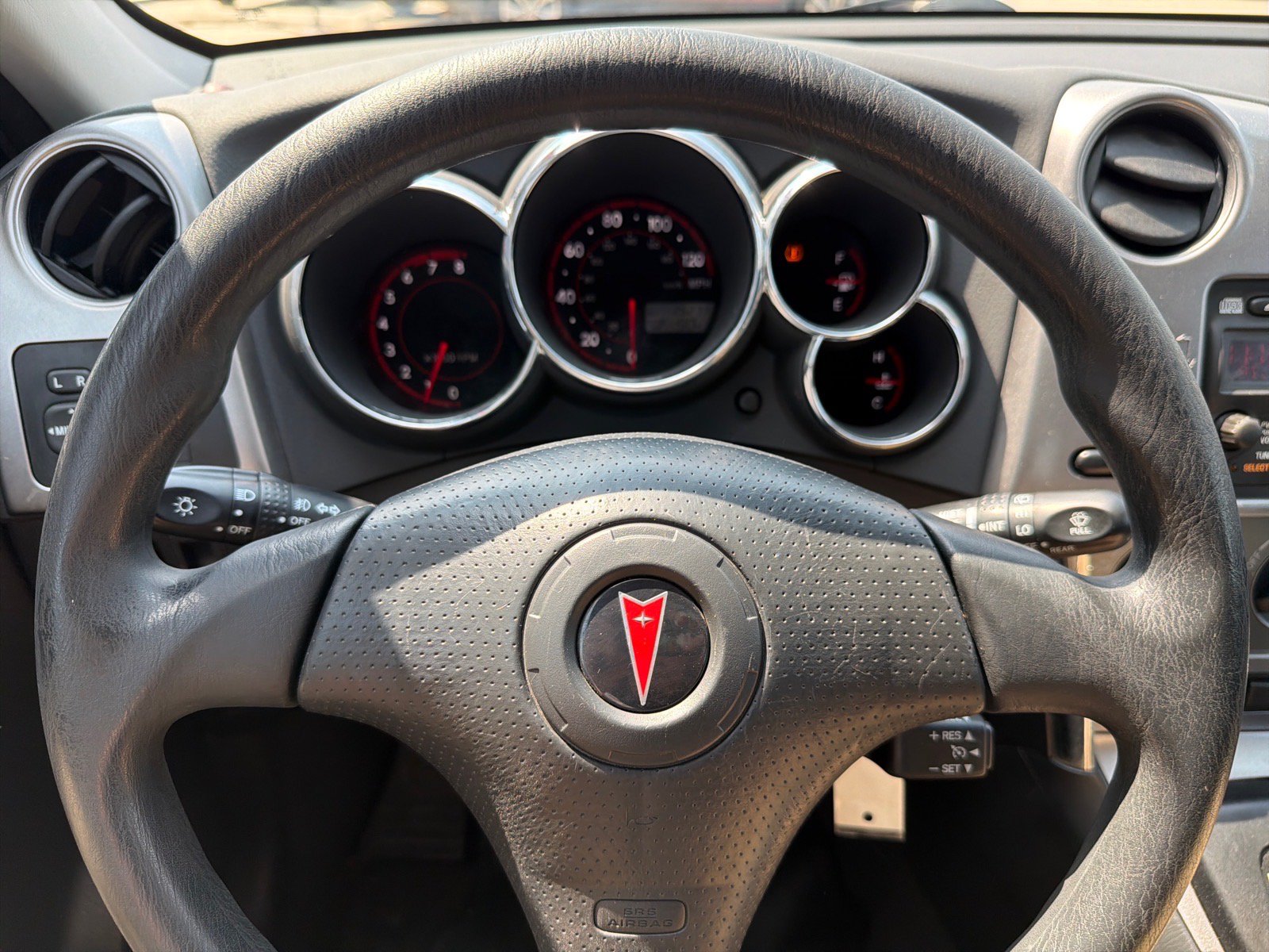 Used 2008 Pontiac Vibe w/ Preferred Package FWD image 14