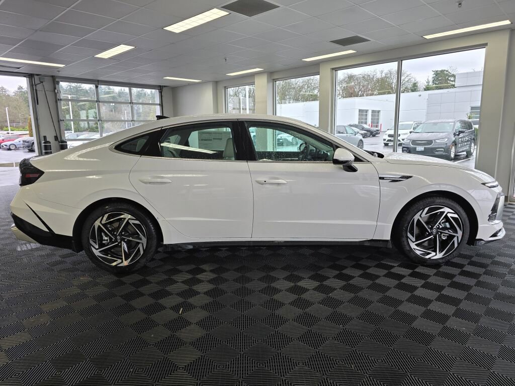 New 2026 Hyundai Sonata SEL image 3
